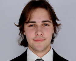 Thomas M.<br>Naperville, IL Thomas Mask